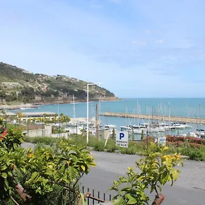 Froggy House Ferienhaus San Lorenzo al Mare